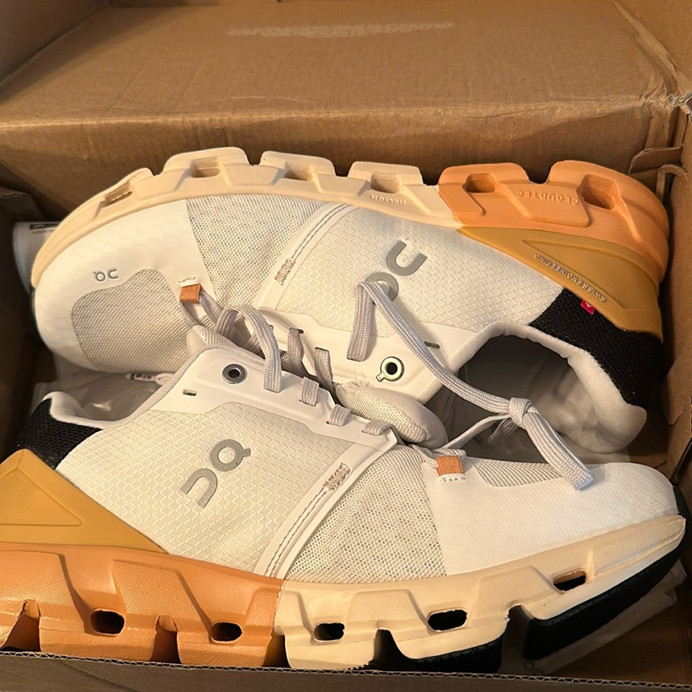 Cloudflyer 4 size 8.5 men’s NIB